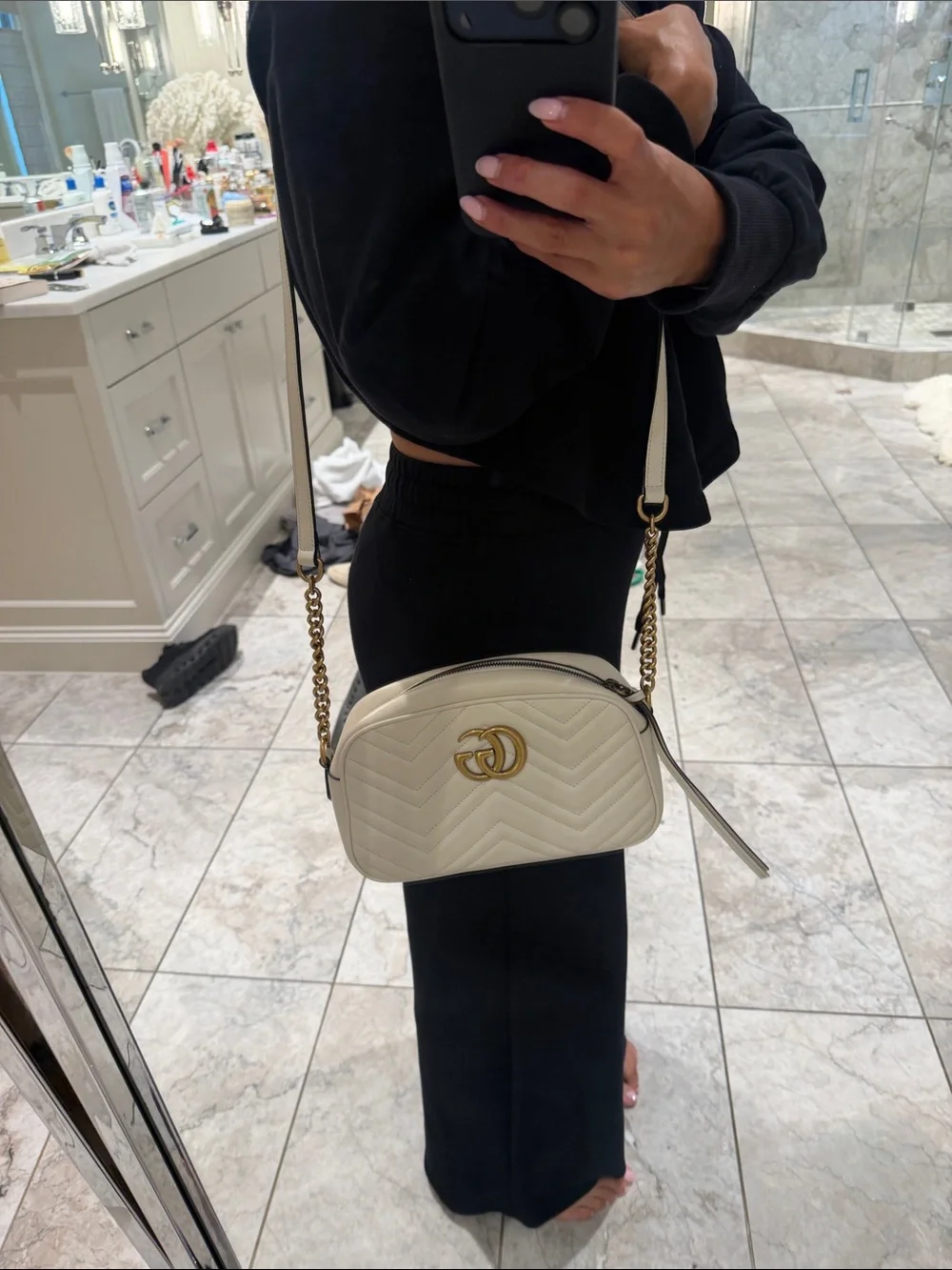 Gucci Cream Chevron Quilted Leather GG Marmont Crossbody Bag - Picture 2 of 8